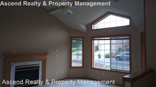 Building Photo - 4 br, 3 bath House - 16105 SW Snapdragon Ln