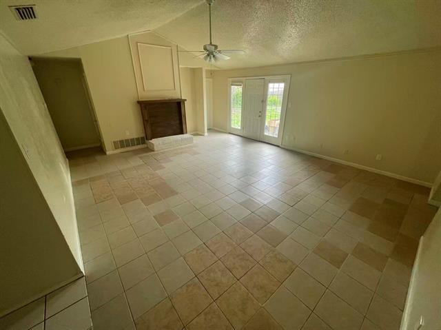 Building Photo - 4520 Louisville Dr