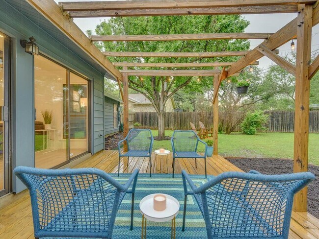 Building Photo - 4908 Dry Oak Trail