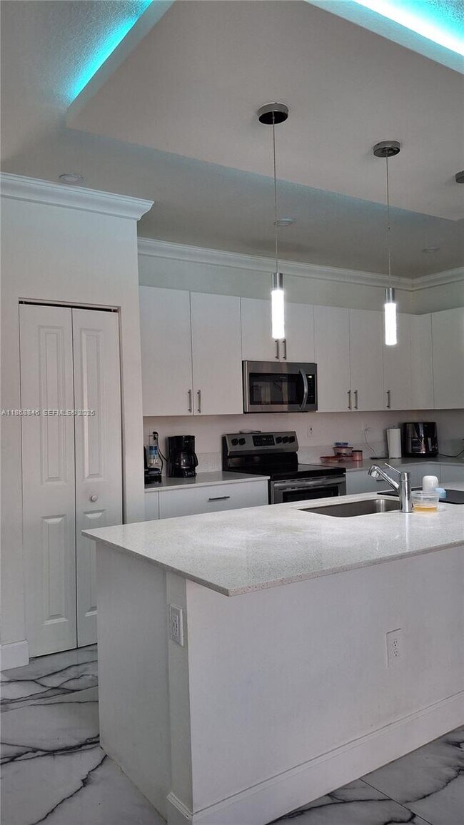 Building Photo - 26410 SW 148th Ct