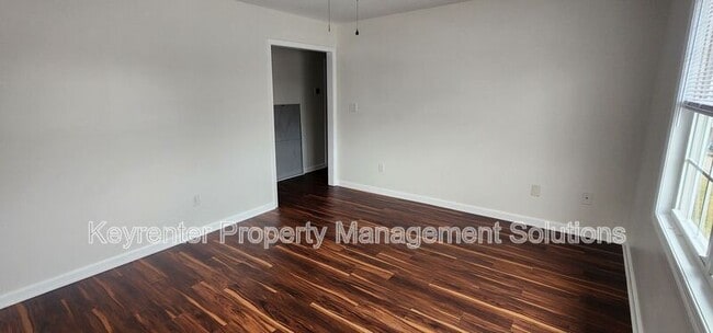 Building Photo - 1516 C St