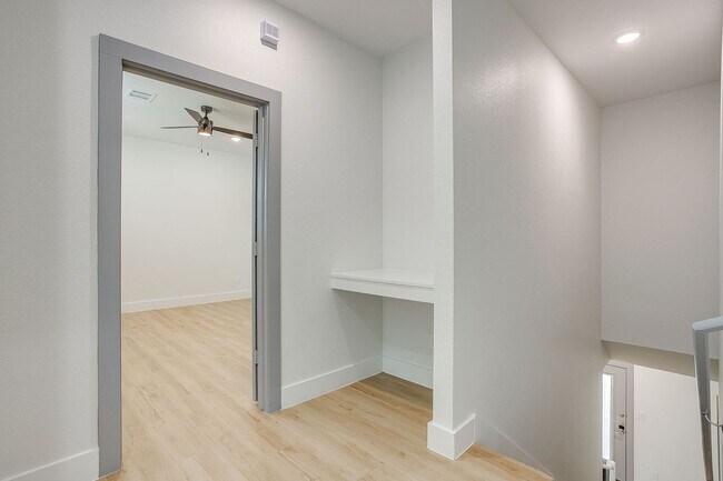 Building Photo - 3817 Winfield Ave