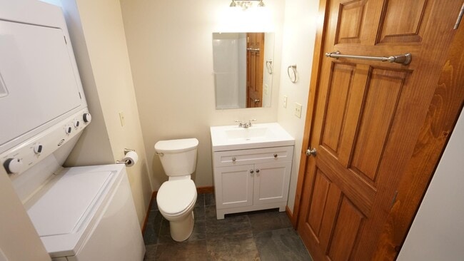 Building Photo - 19 Willys Wy