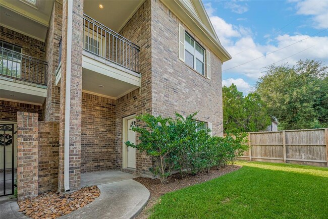 Primary Photo - 2865 Westhollow Dr