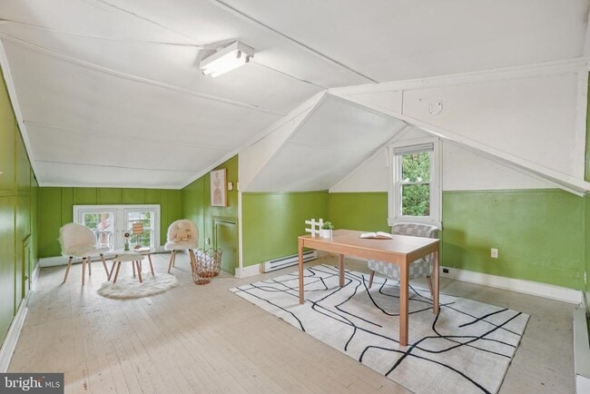 Building Photo - 2439 Monroe St NE