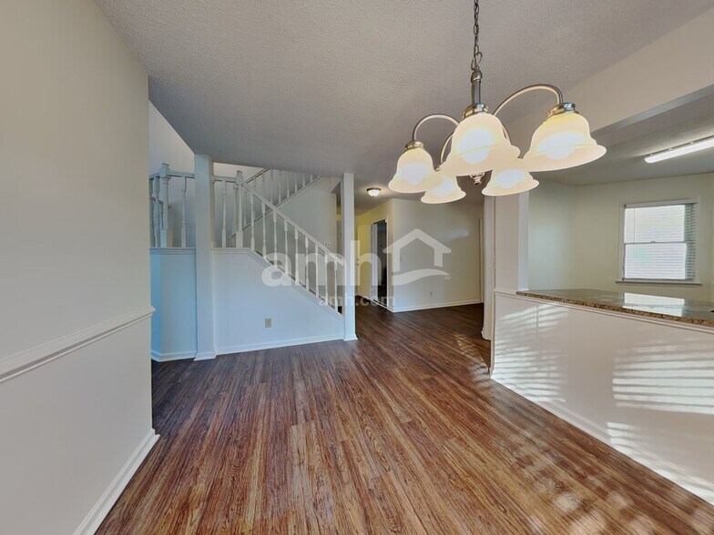 Building Photo - 13029 Greycrest Dr