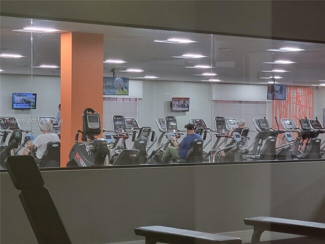 Building Photo - 196 Mansfield F