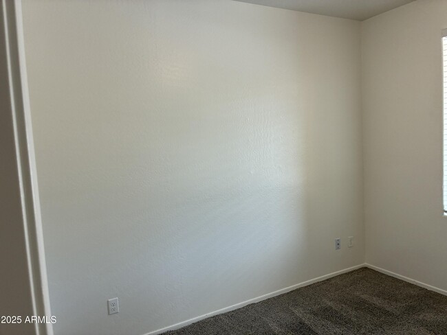 Building Photo - 11749 W Chase Ln