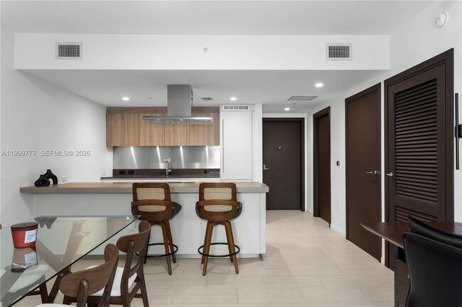 Building Photo - 1000 Brickell Plaza