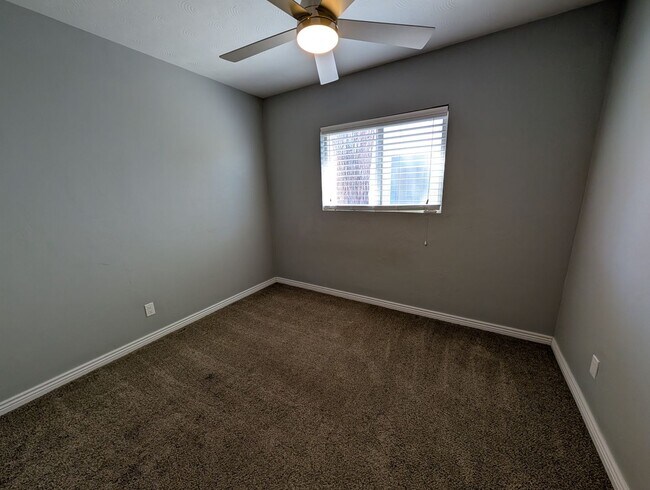 Building Photo - 3 Bedroom 2.5 Bathroom Cavalier Palms House