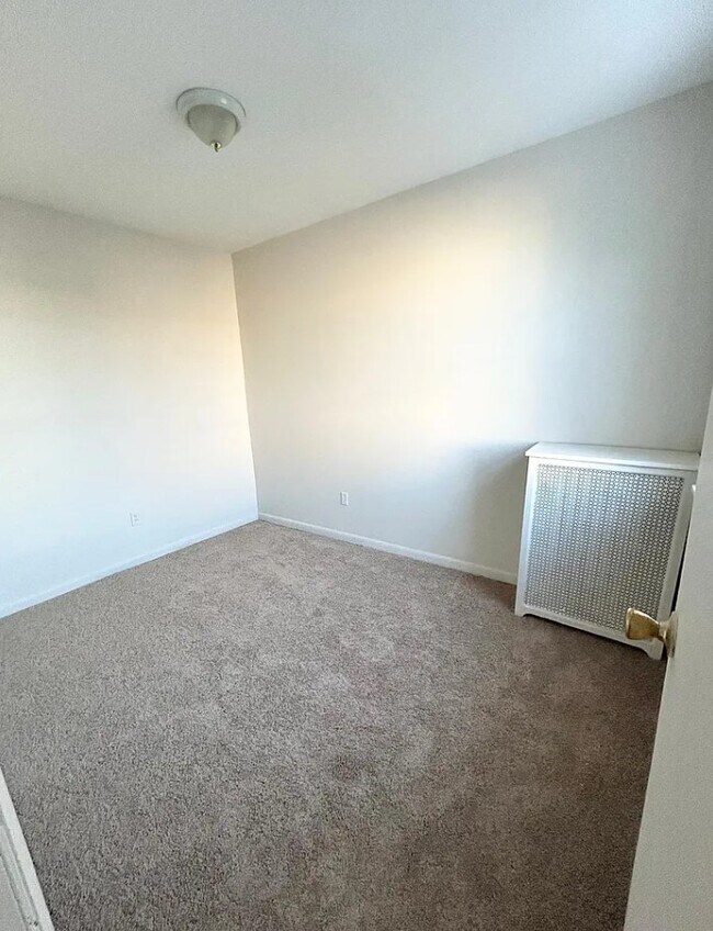 Building Photo - 1605 S Marston St