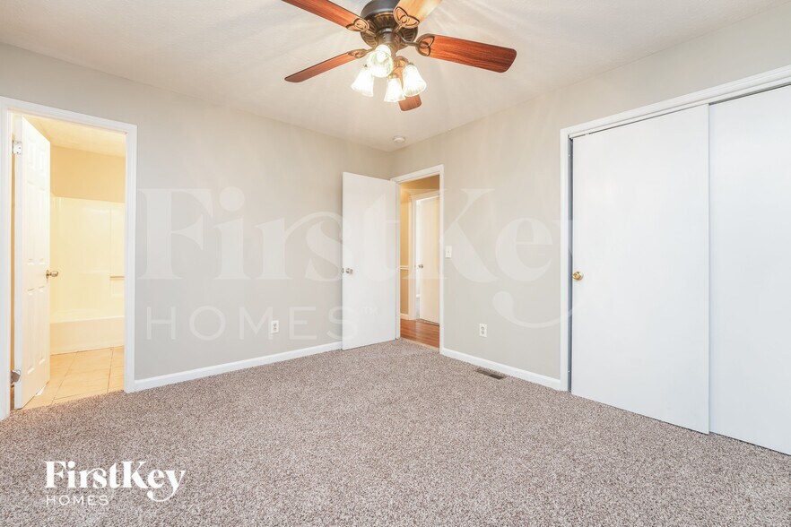 Building Photo - 2261 Cherokee Valley Dr