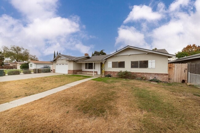 Building Photo - 3825 Bianchi Way