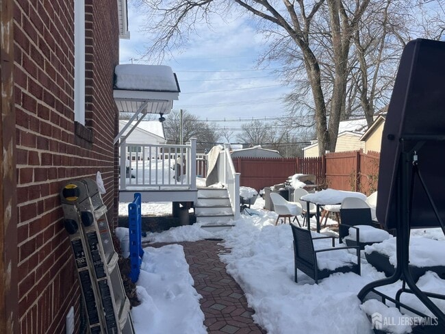 Building Photo - 7 Bound Brook Ave