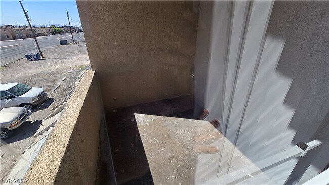 Building Photo - 716 N 11th St