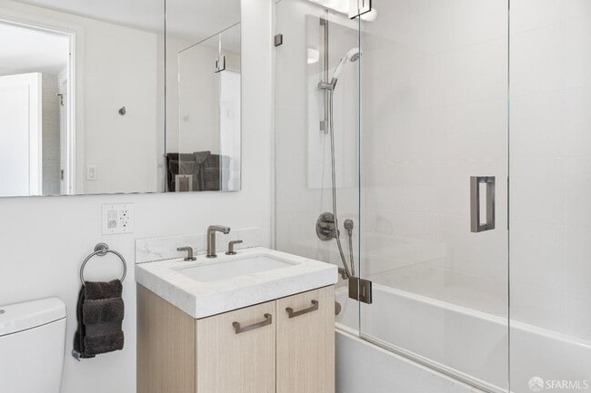 Building Photo - 765 Market St