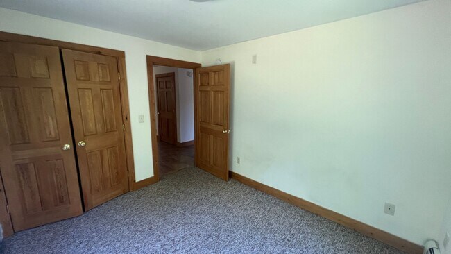 Building Photo - University Student Rental available for th...