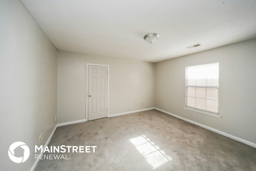 Building Photo - 1107 Charstone Dr