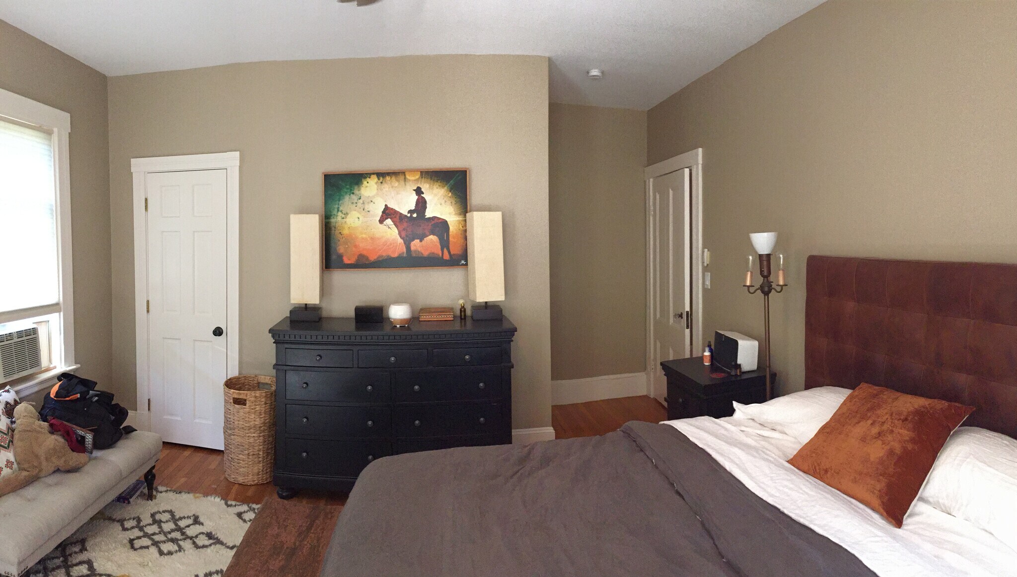 Master bedroom with walk-in closet - 31 Conway St