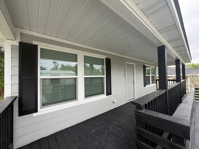 Building Photo - New Home! 4/2!
