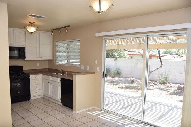 Building Photo - SOUTH - RANCHO LAS PALMAS - 1 STORY HOME - 89123