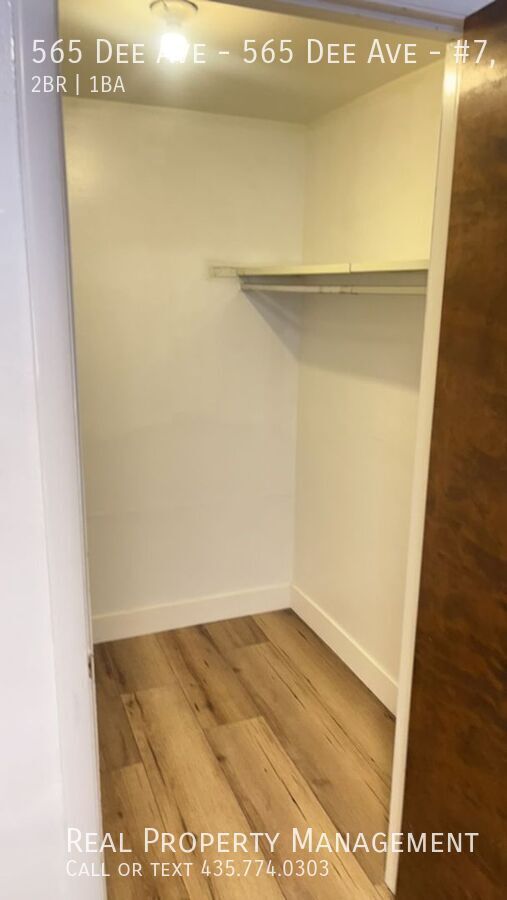 Building Photo - 565 Dee Ave