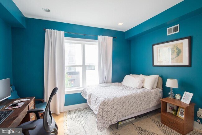 Building Photo - 2520 Kimball St