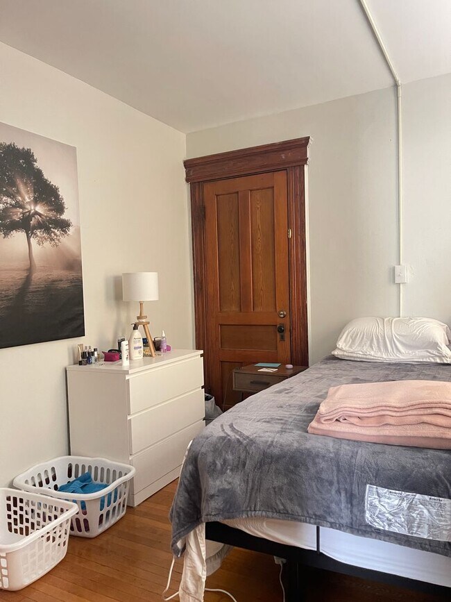 Building Photo - 23-25 Woodland Street