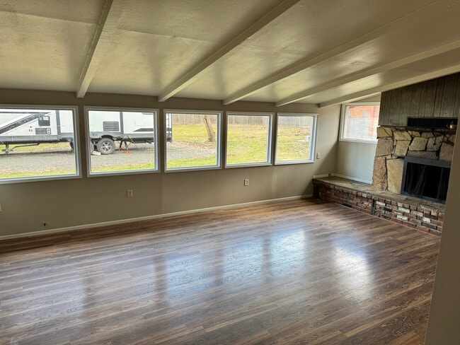 Building Photo - 4204 E 37th Ave