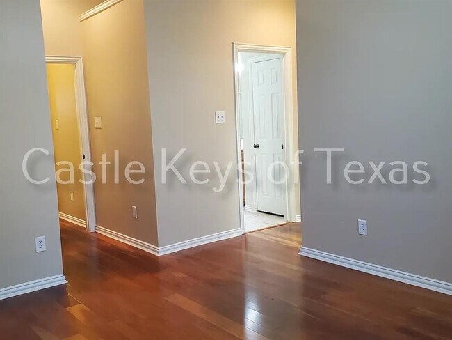 Building Photo - 31014 Blue Ridge Park Ln