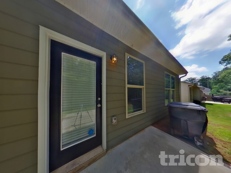 Building Photo - 15 Victoria Dr