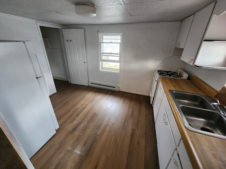 Building Photo - 829 Kentner St