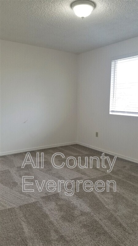 Building Photo - ***MOVE-IN SPECIAL***2250 I St NE