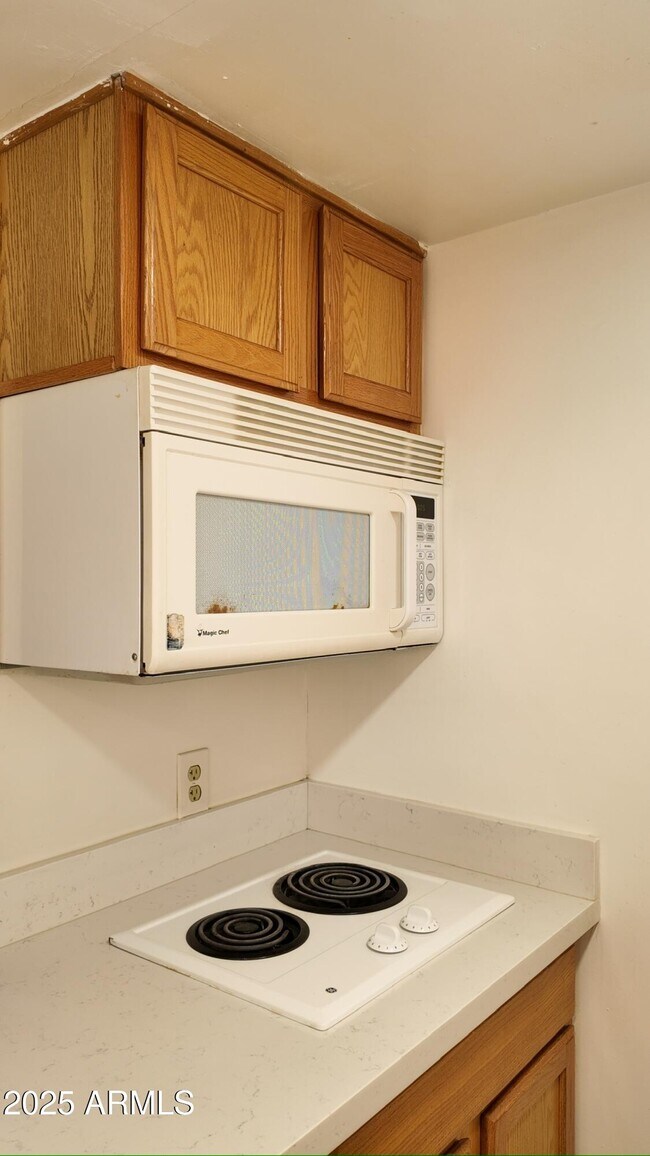 Building Photo - 1429 E Osborn Rd