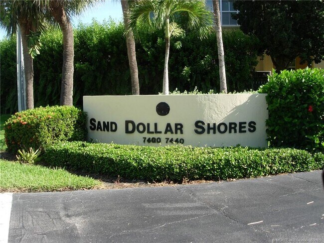 Primary Photo - 7410 S Ocean Dr