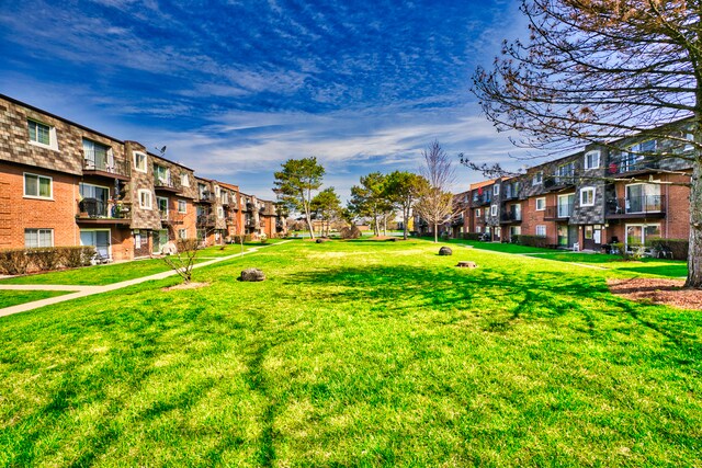 Building Photo - 9376 Bay Colony Dr