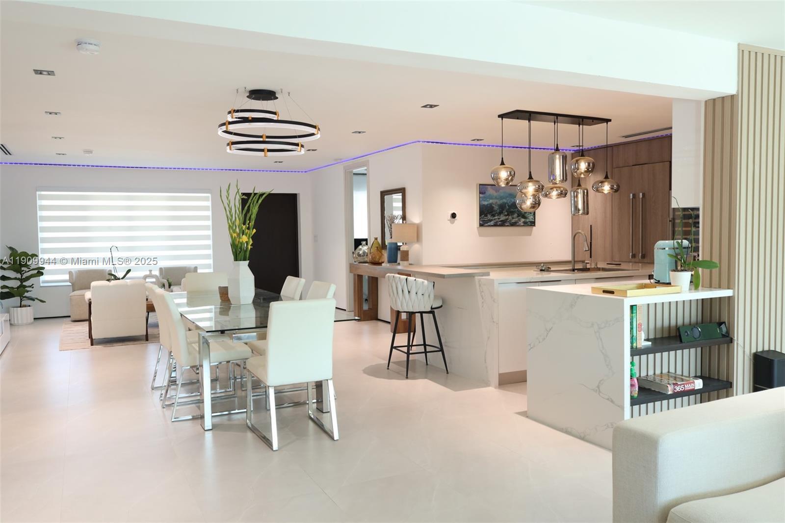 Building Photo - 2537 SE 10th Ct