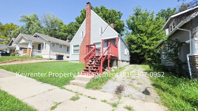 Building Photo - 3 Bed, 1 Bath Home Ready For Move-In!