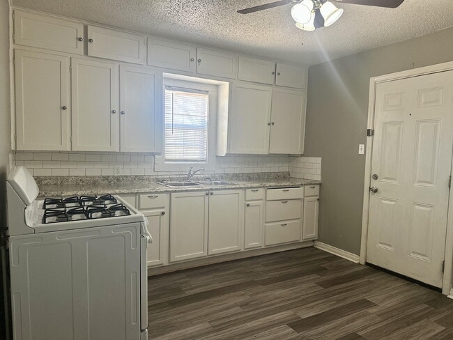 Building Photo - 2816 40th St