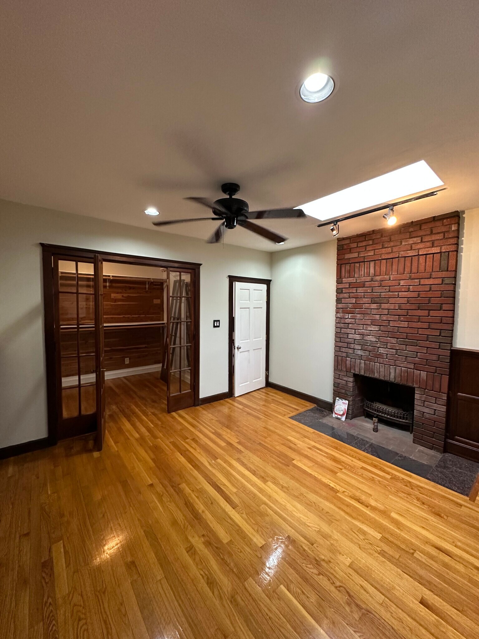 Building Photo - 18 Spring Garden St