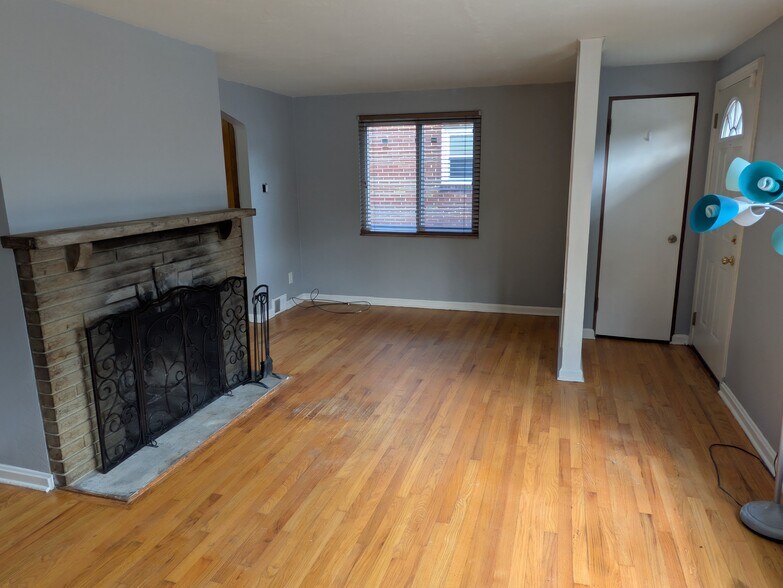Building Photo - 2057 Borland Rd