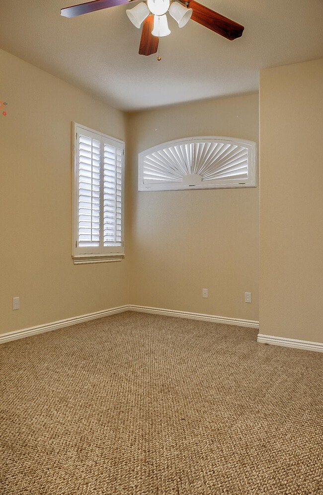 Building Photo - 12720 Tierra Aurora Dr