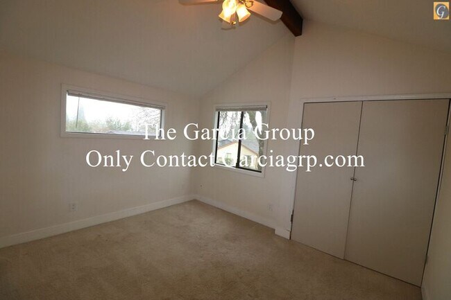 Building Photo - 10347 NW Alpenglow Way