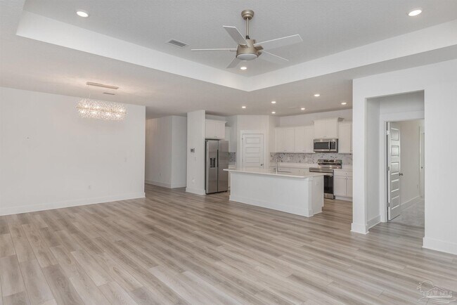 Building Photo - 874 Windhill Dr