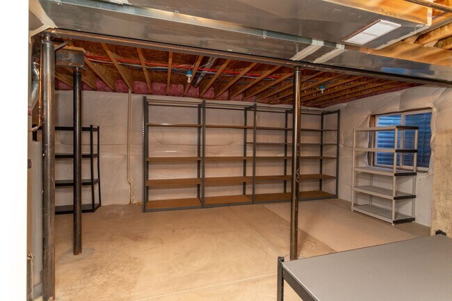 Building Photo - 9922 Red Sage Dr
