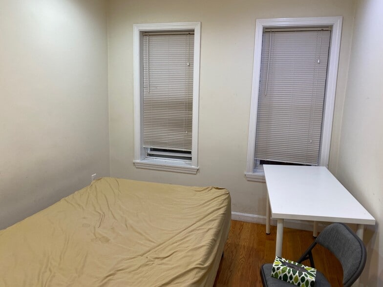 Building Photo - 179 Northampton St