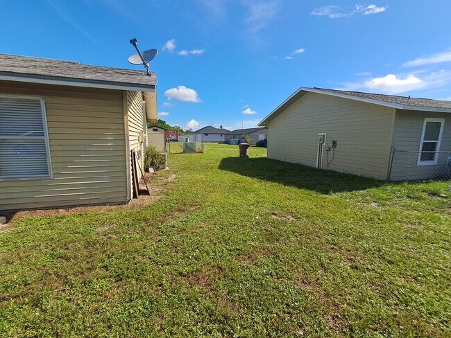 Building Photo - 1837 S Markley Ct