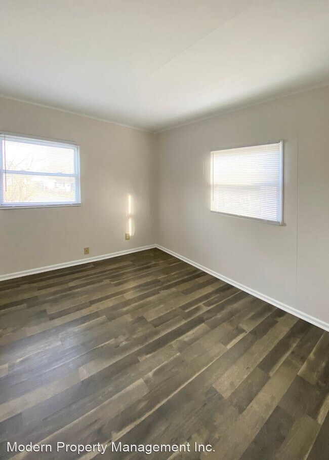 Building Photo - 3 br, 1 bath House - 1006 Marcellus Drive
