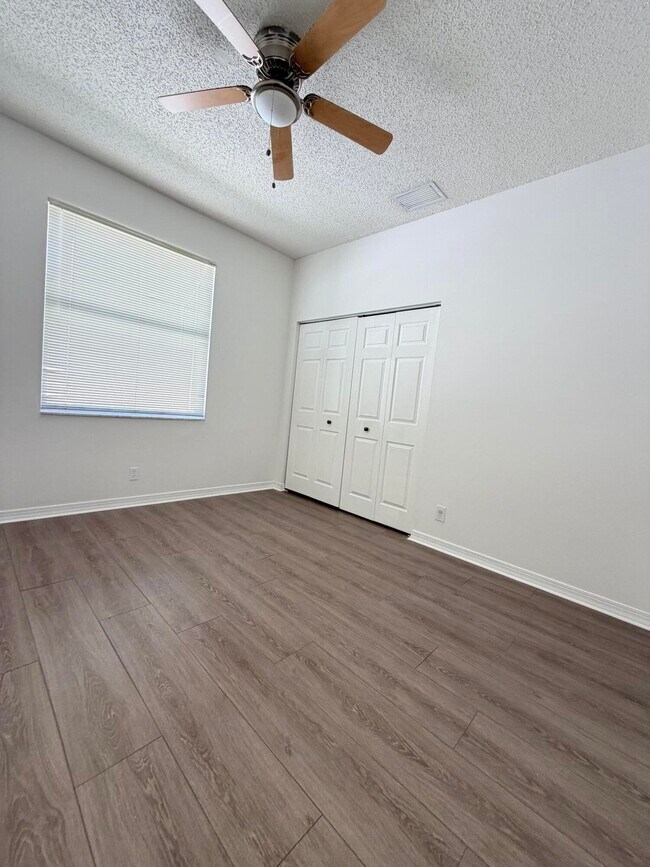 Building Photo - 133 Woodlake Cir