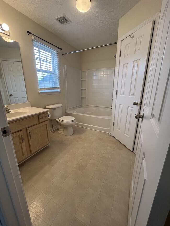 Building Photo - 2630 River Meade Way